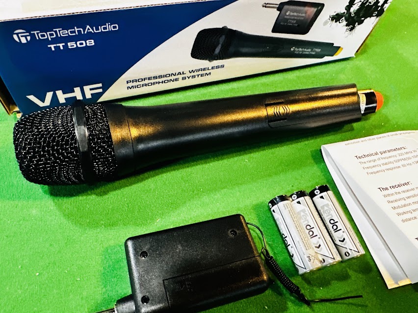 Wireless Microphone 1 channel NEW -For Karaoke live interviews and More